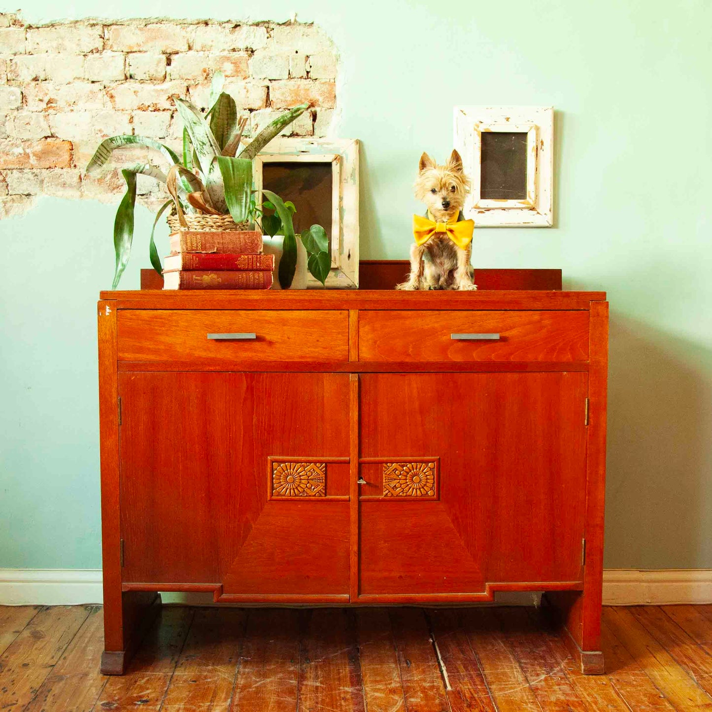 Sideboard