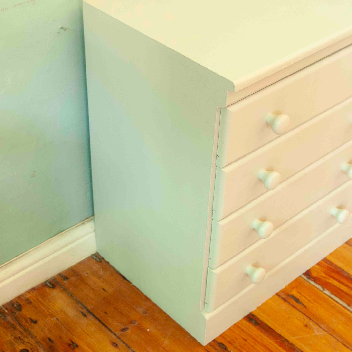 Small chest of drawers