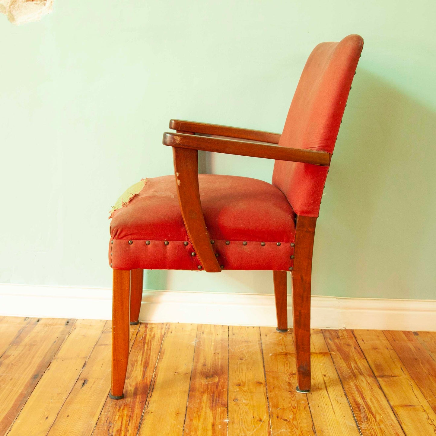 Carver chair