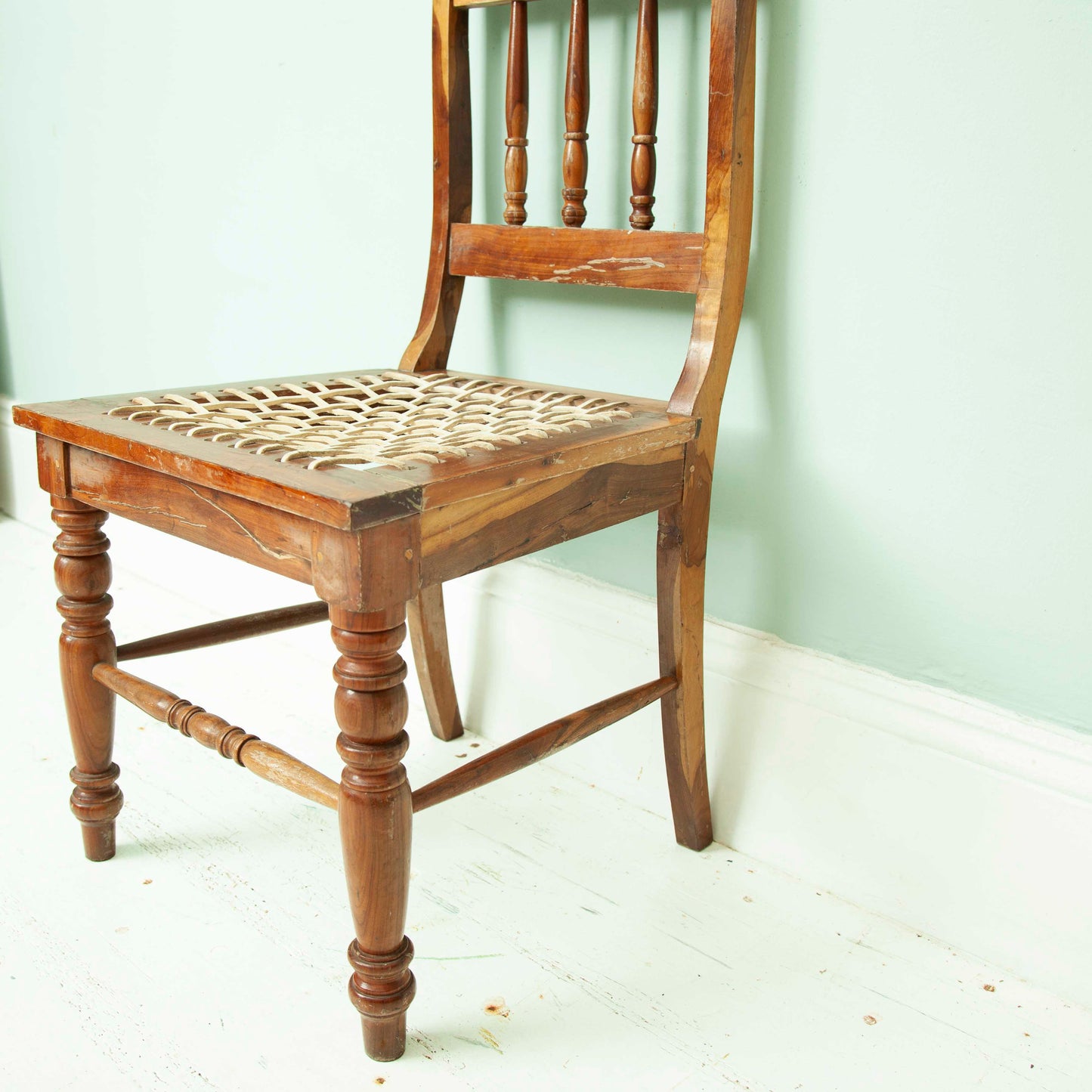 Riempie dining chair